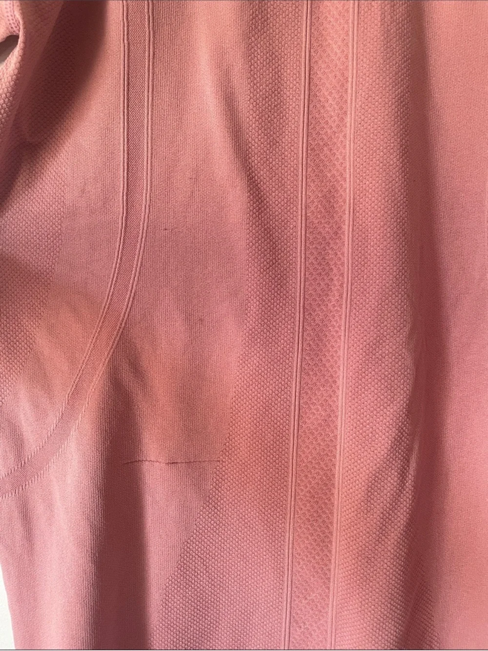 lululemon women’s tee